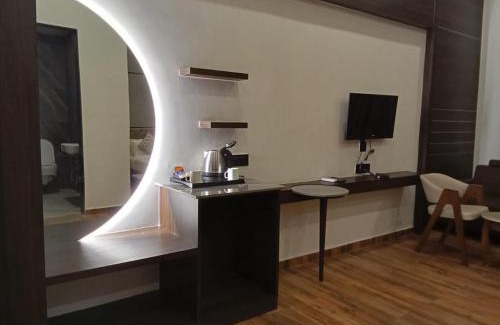 Mangrol Hotel | Kingdom Waterpark & resort