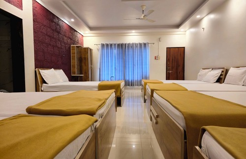 Supa Resort | Kingfisher Jungle Stay By TERASTAY