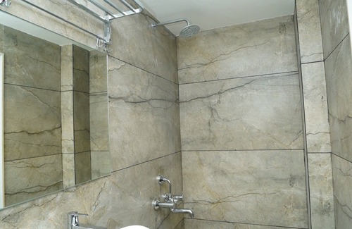 Tuljapur Hotel | Kings Executive