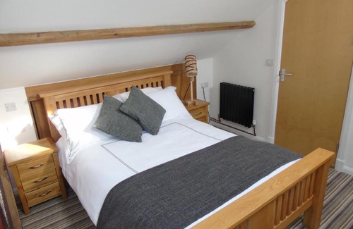 Ammanford Hotel | Kings Head