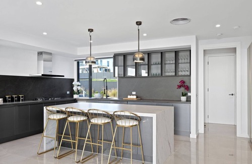 San Remo House | Kings View in San Remo