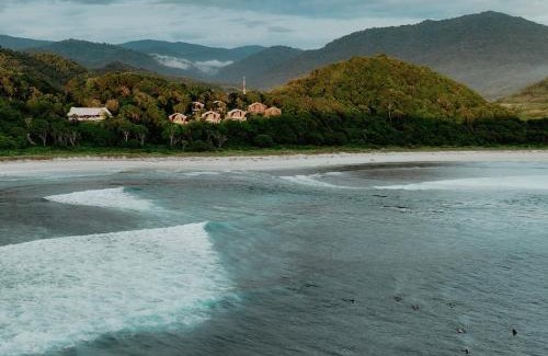 Sekongkang Cabin | Kini Resort - Oceanfront Bamboo Eco Lodges