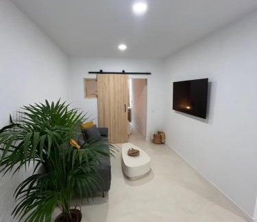 Montana Roja Apartment | Kira Suite