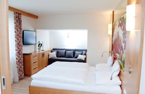 Bad Waltersdorf House | Kirschsuite ab 3 Nächte Halbpension - Hotel-restaurant Teuschler-mogg