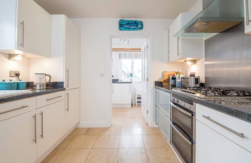 Marloes House | Kittiwake Cottage, Holiday Home Marloes , Sleeps 8, 4 bedrooms, bathrooms