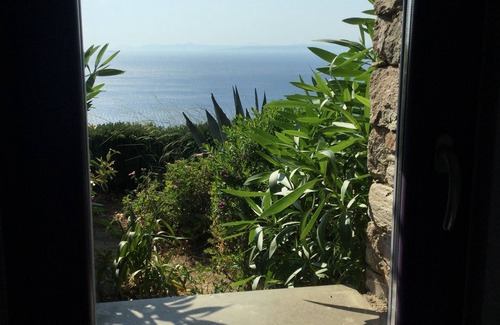 Kea Apartment | KiVA villa at KAMPI, KEA, CYCLADES, GREECE
