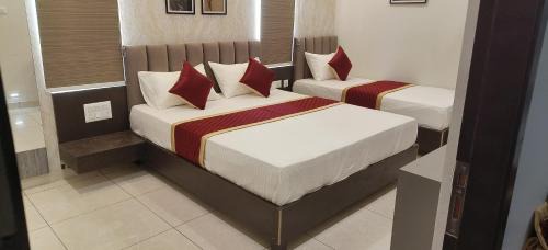 Vellore Hotel | KK Grand Inn