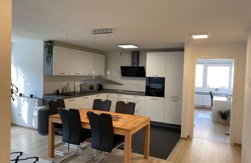 Kaiserslautern Apartment | KL26: Modern 2 Bedroom Downtown Apartment