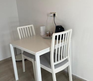 Ruesselsheim Apartment | Kleine aber feies Zimmer