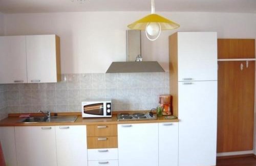 Barbat na Rabu Apartment | Klimatisierte Wohnung mit Whirlpool und Grill