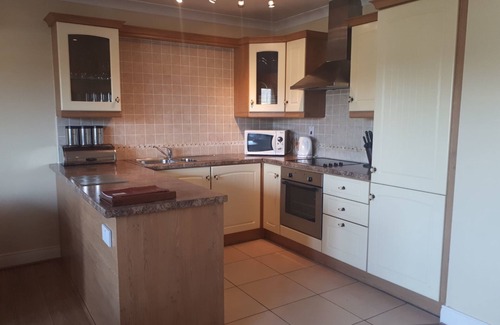 Trim Cottage | Knightsbrook Courtyard Houses