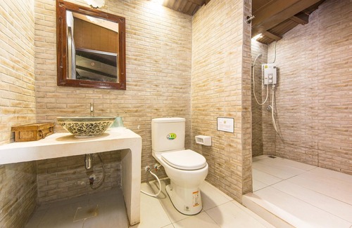 Bang Saphan Noi Hotel | Koh Talu Island Resort