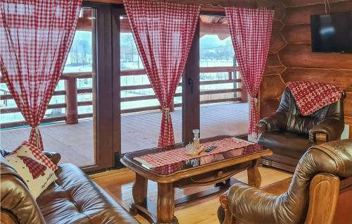 Gospic House | Kolibe Lika - Bellow The Hill