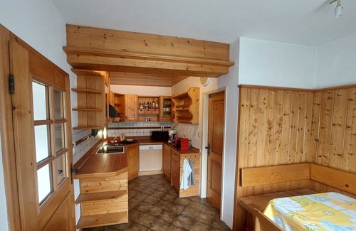 Kirchbach Apartment | Komfortable Erdgeschosswohnung für bis zu 7 Gäste mit Garten und Parking