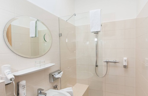 Nordenham Hotel | Komforthotel Butjadinger Tor