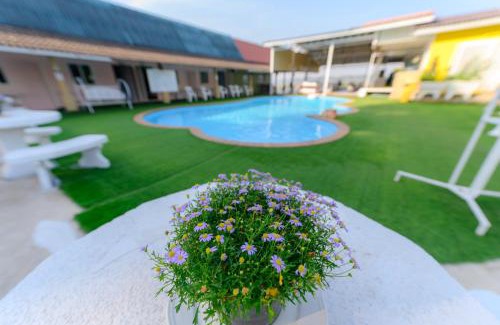 Nong Chaeng Hotel | Kongkhamkoon Hotel