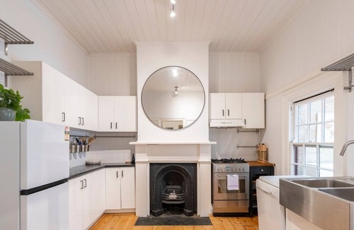 Balmain House | KozyGuru | Balmain | Charming 3 Room cottage