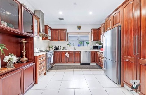 Rockdale House | KozyGuru | Rockdale | Spacious 2 Bedrooms House