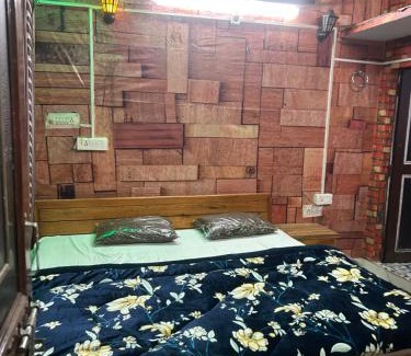 Mallital House | Krishna guest house