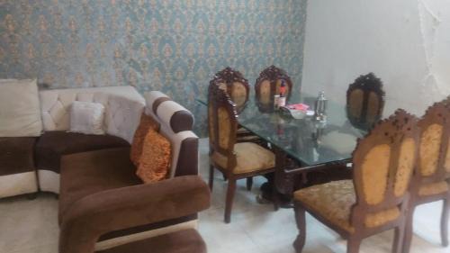 Zirakpur House | Krishna's Homestay