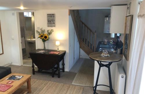 Horsham Apartment | Kristina's Coach House