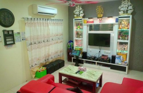 Kuala Selangor House | KS 88 Terrace Homestay 15Pax 4R2B nearby LotusTesco