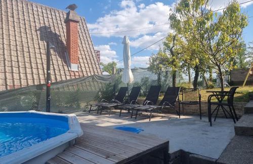 Opatovac House | Kuća za odmor Apathy