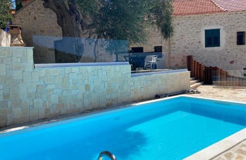 Ivan Dolac Villa | Kuća za odmor "Villa Oliva"