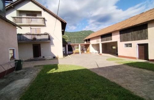 Otocac House | Kuća za odmor Zeza