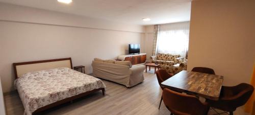 Kusadasi Villa | Kuşadası'nda Özel Havuzlu Kiralık Büyük Villa