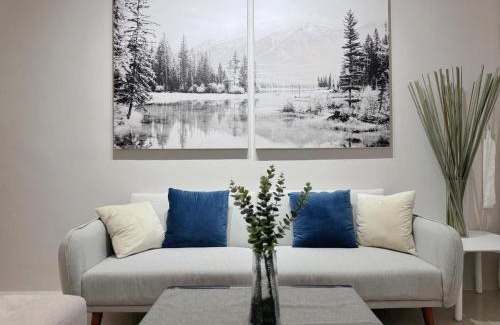 Kampung Stampin Apartment | Kuching Cozy Comfort 05 - Modern Gem Suites 7 Pax near Airport & Saradise