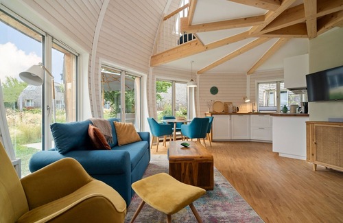 Muritz House | Kugelhaus Südkugel on Lake Tollensesee - Exclusive vacation home for 2-4 guests