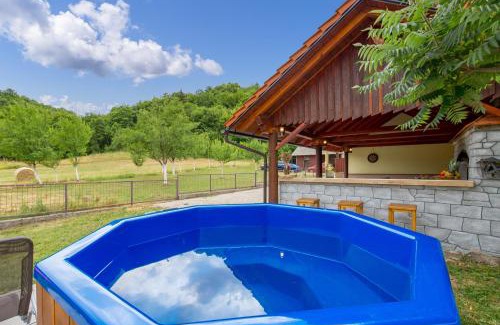 Gospic Ski Chalet | Kuk Medin