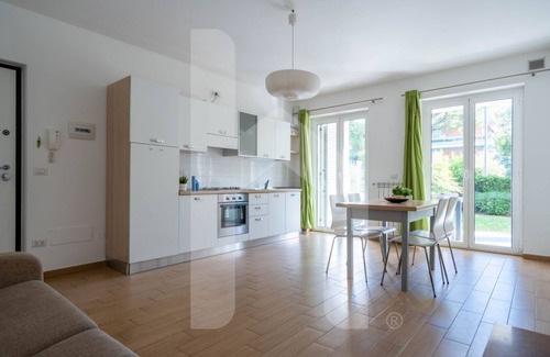 Pineto Apartment | Kurioso - Three-room apartment ground floor with garden