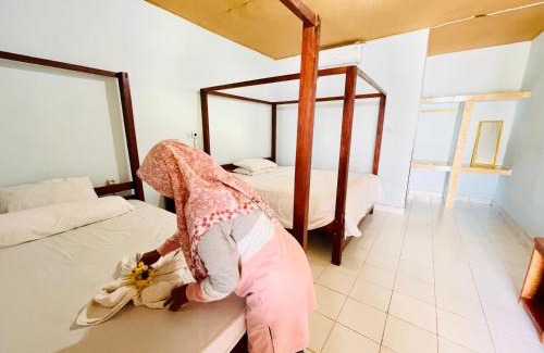 Hu'u House | Kurnia Family Homestay & Restaurant!