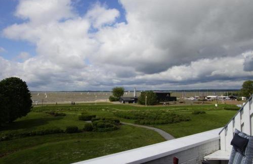 Lembruch House | Lüttke Juwel, Ferienwohnung mit traumhaftem Seeblick