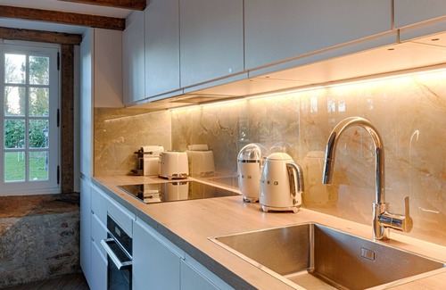 Branville House | L'Écrin de luxe by Les Maisons de Charloc Homes