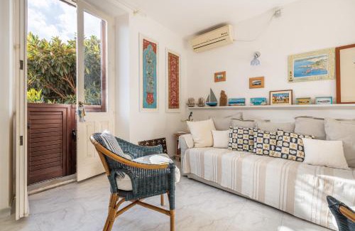 Carloforte Apartment | L'appartamento nel Corso