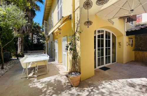 Juan-les-Pins Villa | L'Eden House - Maison hyper centre plages 2min à pied piscine
