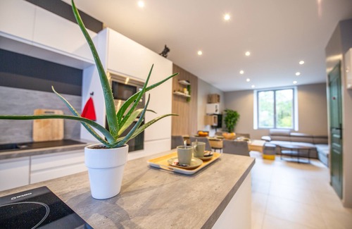 Dieulouard House | L'escapade Passionnée-balnéo-clim-maison Moderne