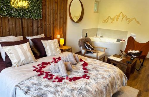Ax-les-Thermes Apartment | L'Ostalet suite luxe Jacuzzi