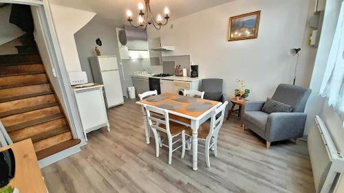 Entraygues-sur-Truyere Apartment | L'Oustalou - Gîte entre Lot et Truyère