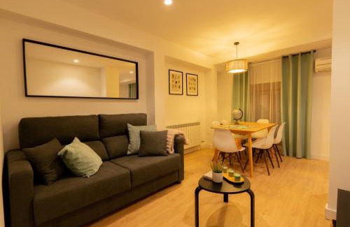 Old Town of Avila Apartment | La Albardería Suite VUT 2 habitaciones a los pies de la Muralla