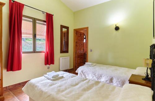 Aldeaquemada House | La Aldeilla