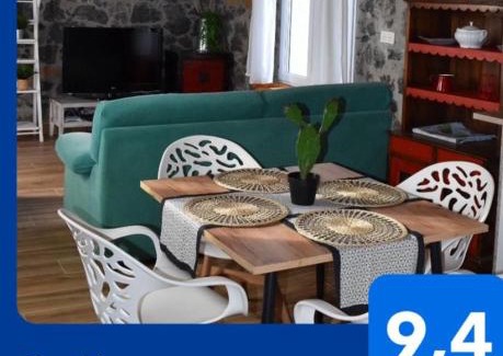 Ramales de la Victoria Apartment | La Antigua Cuadra es un alojamiento de piedra y altos techos de madera con mucho encanto, jardín privado con barbacoa y acceso al río Asón