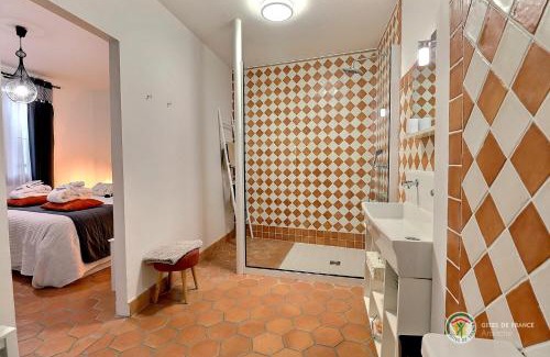 Saint-Remeze Bed & Breakfast | La bastide Maë