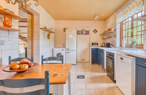 Le Buisson-de-Cadouin House | La Bergerie – Charming House with Shared Pool