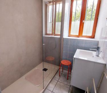 Saint-Ouen-des-Toits House | La Boulaie