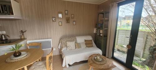 Bleriot-Plage House | "La cabane du sentier", tiny house sur pilotis avec petit jardin, proche de la mer et du site naturel des 2 caps