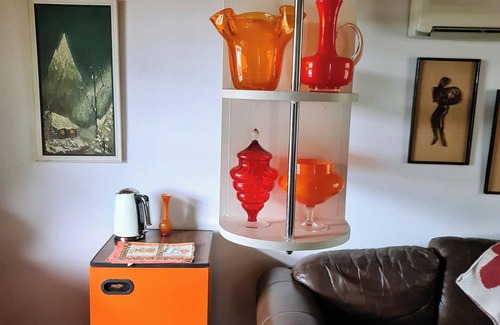 Ironbank Cottage | La cachette bushland hideaway in the Adelaide Hills on 13 acres, pool, hot tub.